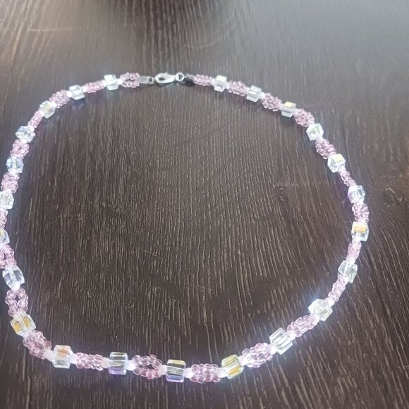 Iridescent cube beaded necklace - Picture 4 of 7